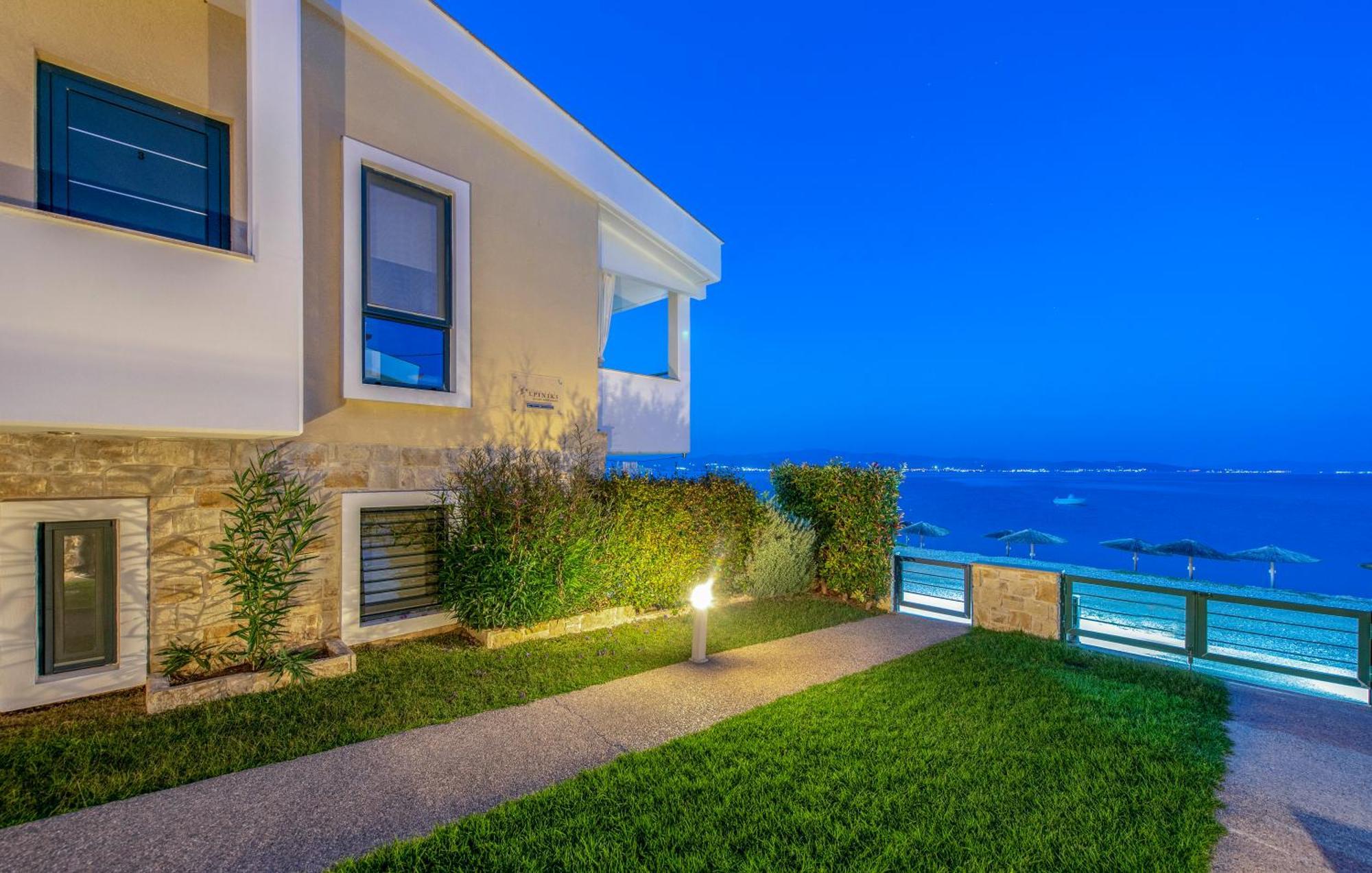 Elpiniki Luxury Apartments Nea Poteidaia Exterior photo