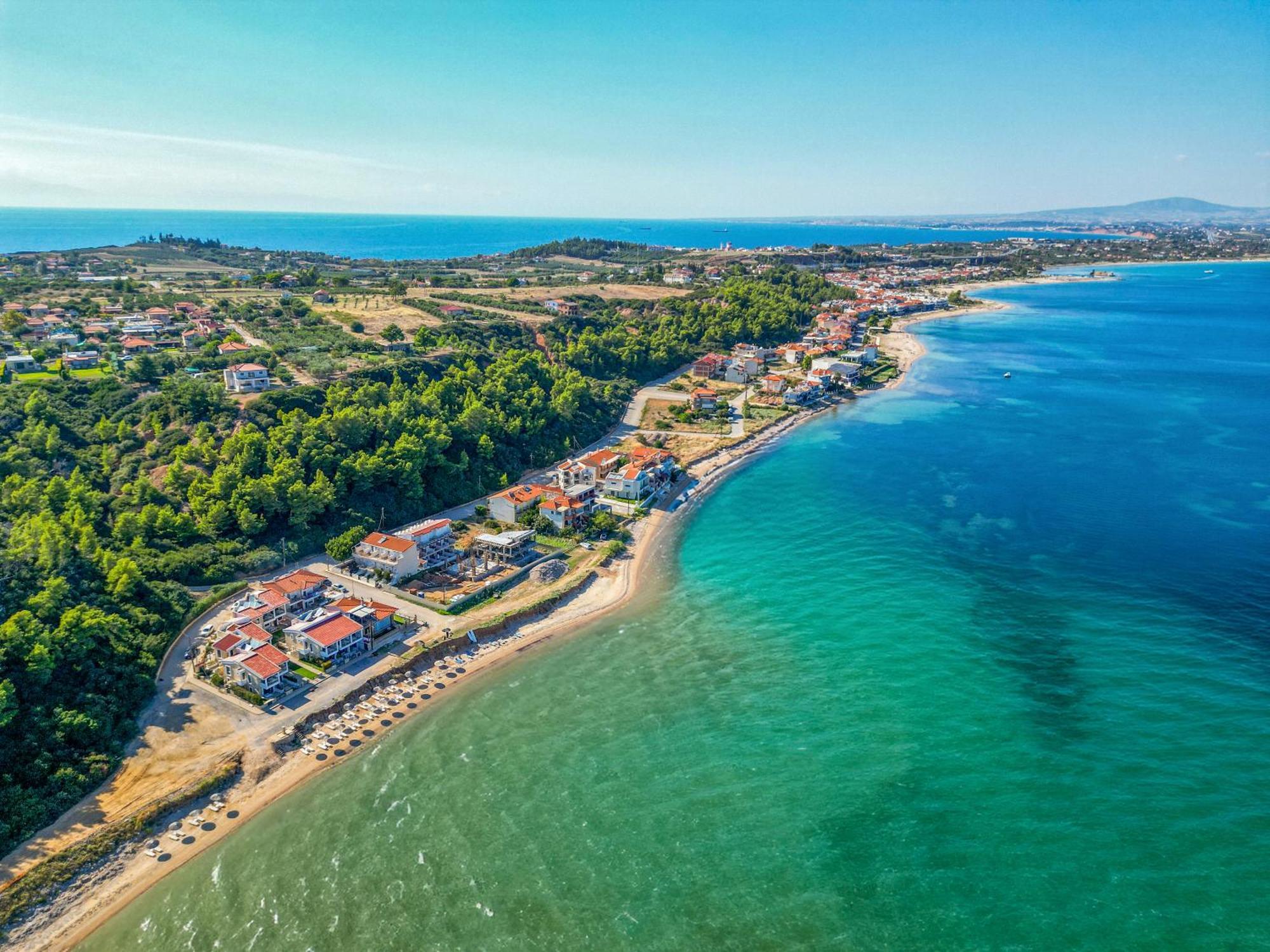 Elpiniki Luxury Apartments Nea Poteidaia Exterior photo
