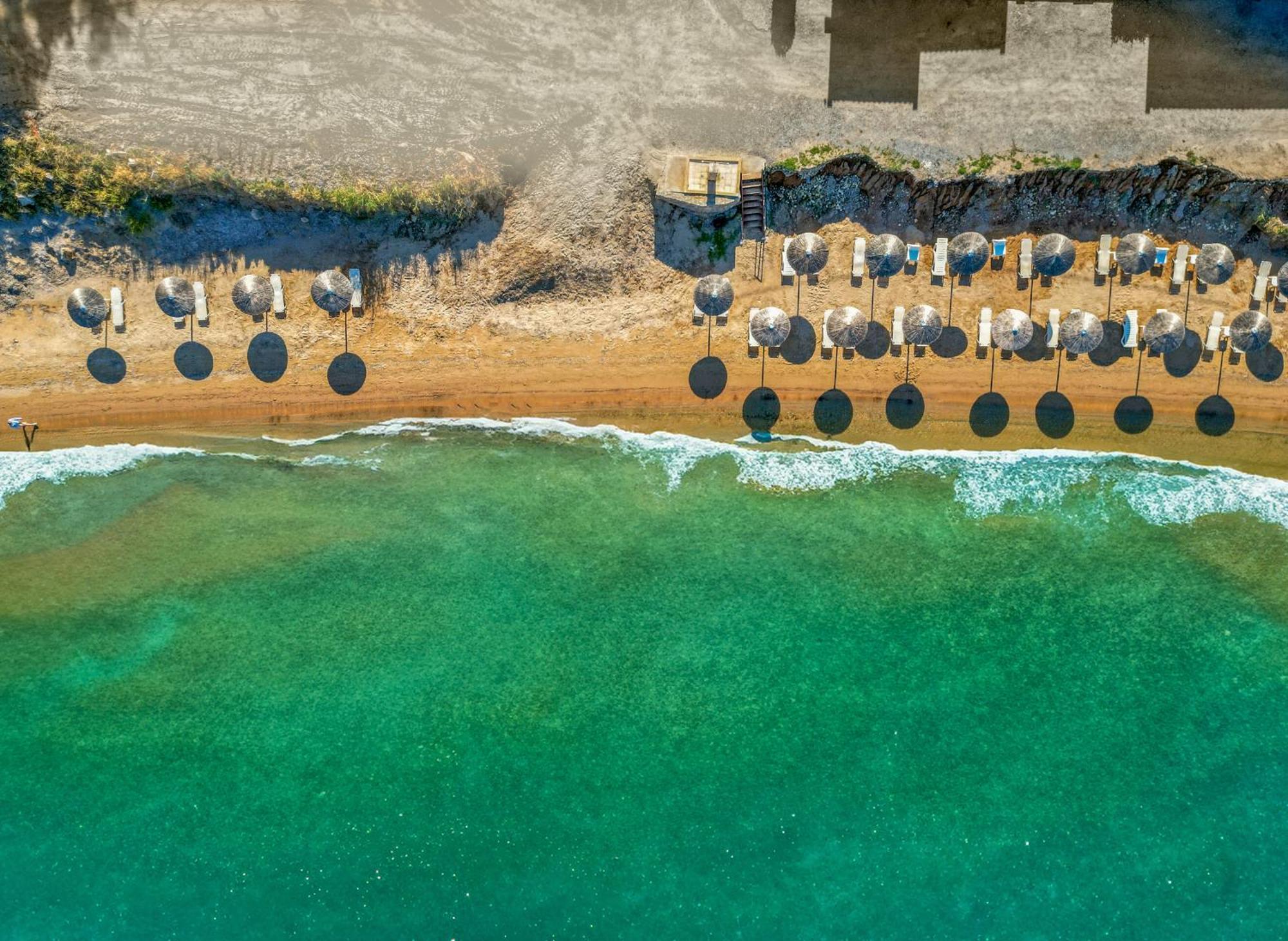 Elpiniki Luxury Apartments Nea Poteidaia Exterior photo